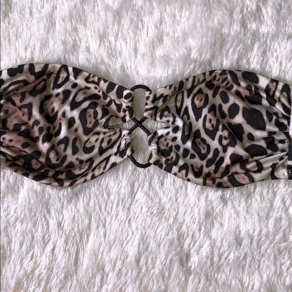 BRAND NEW Victoria’s Secret Swim Top - Picture 2 of 6